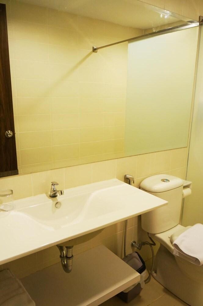 Ameera Hotel Pekanbaru Extérieur photo