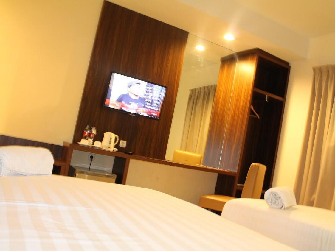 Ameera Hotel Pekanbaru Extérieur photo